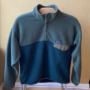 Patagonia two-toned green fleece pullover Size L